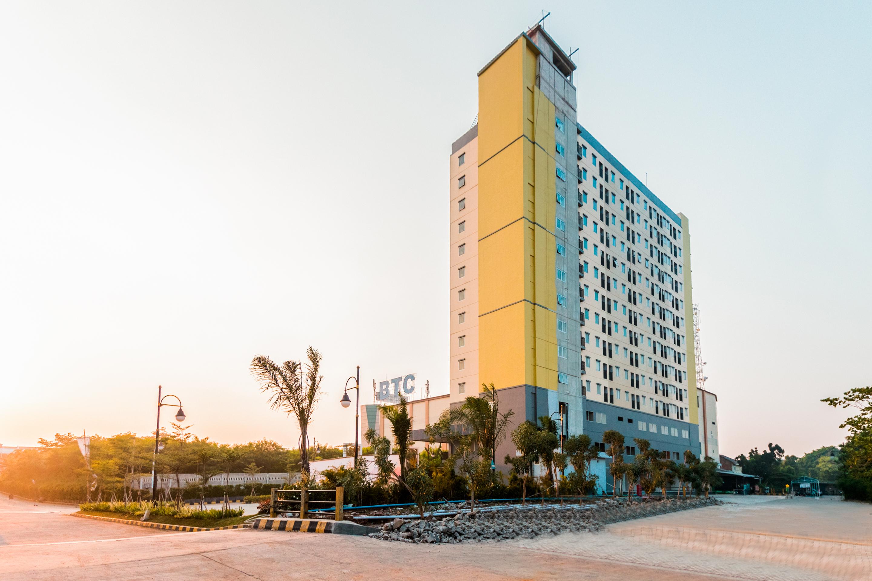 Flagship 750 Mont Blanc Hotel Bekasi Exterior foto