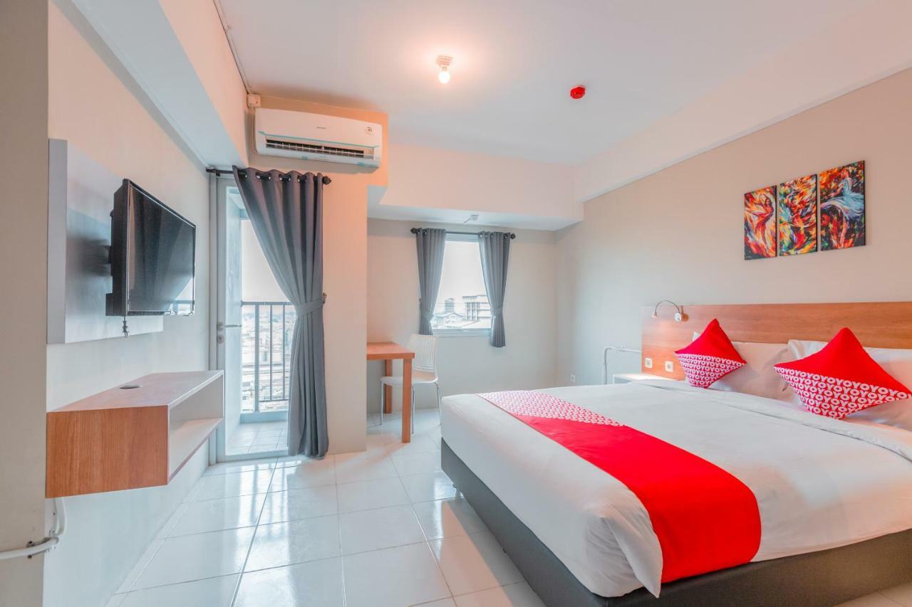 Flagship 750 Mont Blanc Hotel Bekasi Exterior foto